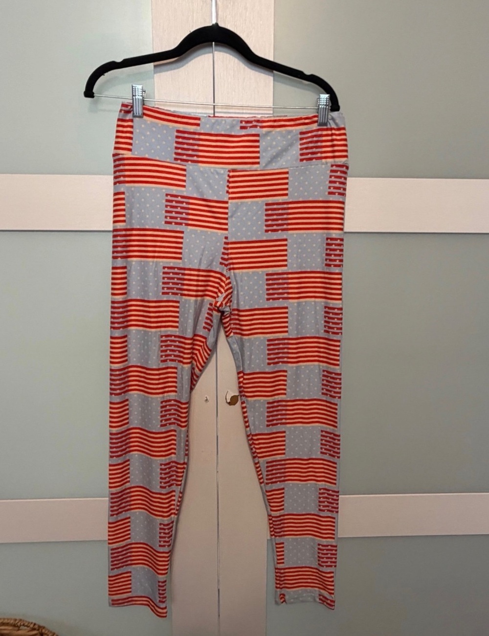 LuLaRoe American Flag Print Leggings Tall & Curvy